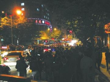 出租司機與私家車主沖突 眾的哥助陣致多人受傷