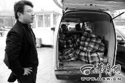 兩男子收到54萬賬款全為一元紙幣 重1140斤(圖)