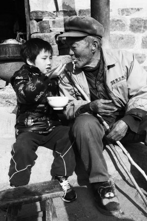 河北遭父割喉男童已出院 專人監管10萬善款