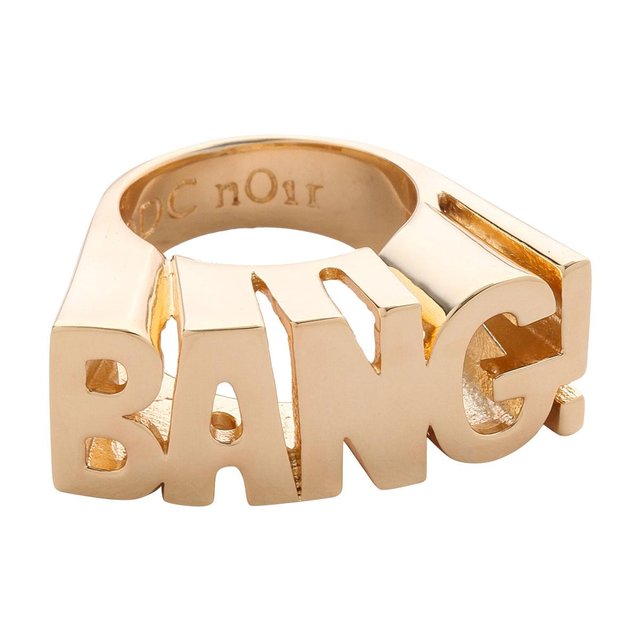 把態度戴在身上 單詞首飾今季最時髦