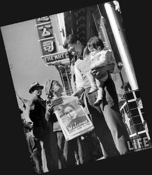 小男孩出售歡迎宋美齡訪美的報紙