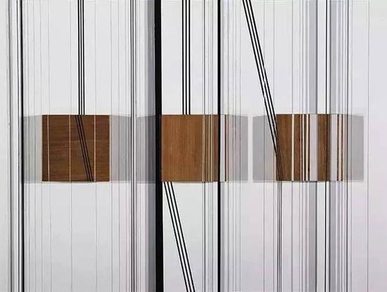 崔岫聞《琴瑟7號》 金絲楠木、丙烯 2014